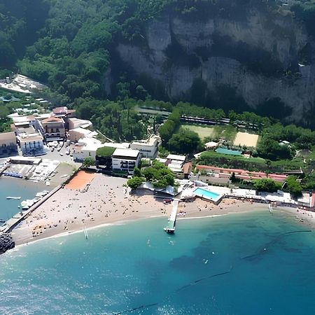 Casa Relax Nel Centro Storico Con Posto Auto Apartment Vico Equense Bagian luar foto